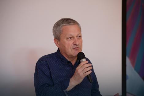 e7df3a3ce2b17bf982ffe10f8edfb406