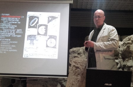 2016-05-13-dr-Milan-M-Cirkovic-Bgd-Rimska-dvorana-4